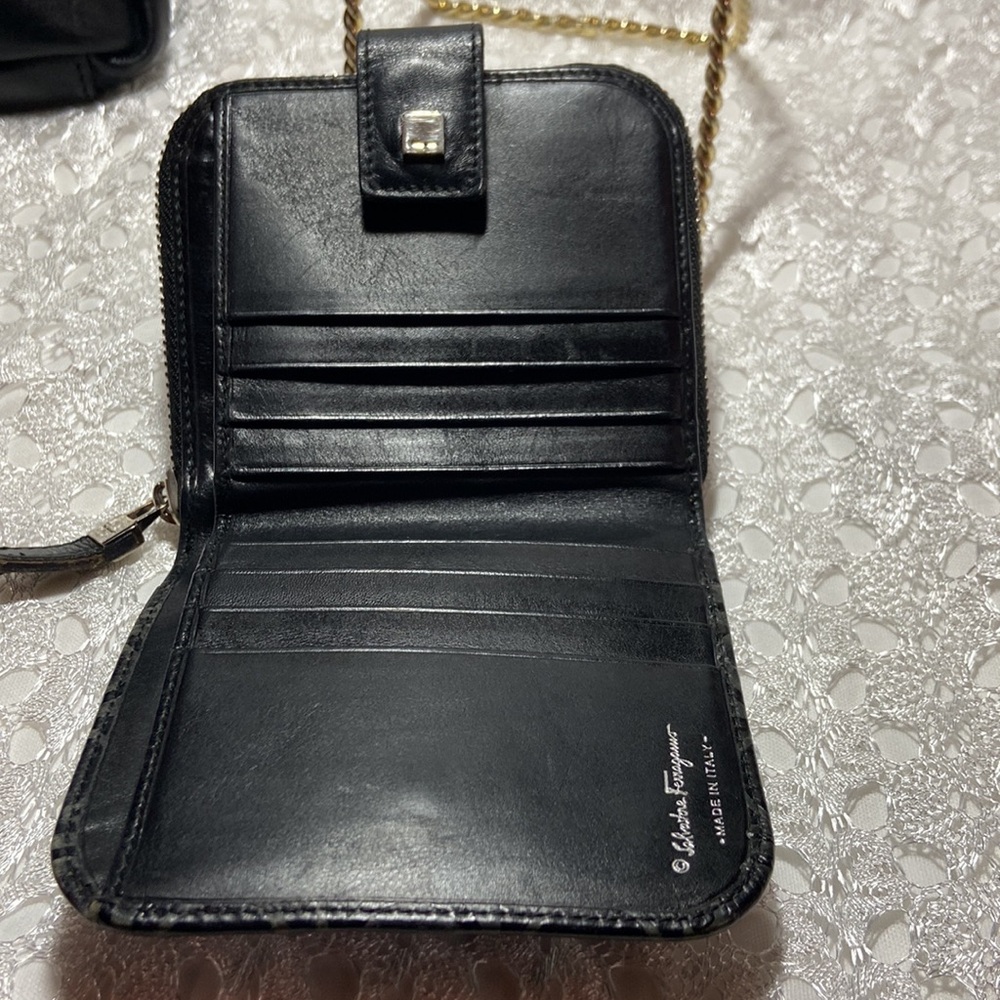 Salvatore Ferragamo EUC Wallet Gancini Logo - Picture 7 of 17